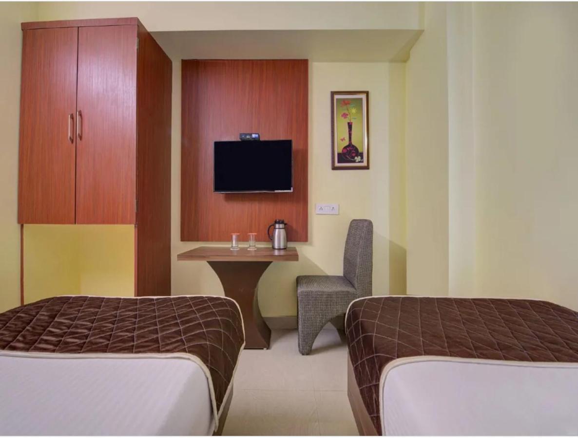 Hotel Garden Villa Патна Екстериор снимка